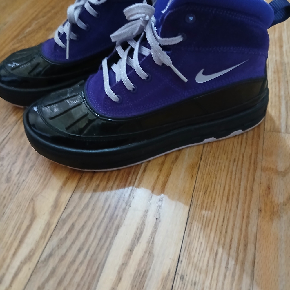 Nike Black and Purple Sneakers with White Swoosh